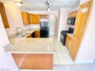 Photo #6: 2298483 Listing