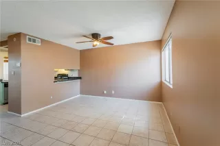 Photo #3: 2298493 Listing