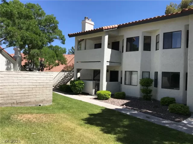 MLS: 2298507 Condo For Sale