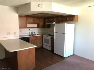 Photo #4: 2298507 Listing