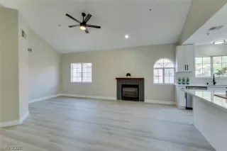 Photo #3: 2298537 Listing 