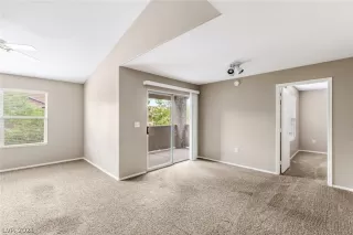 Photo #6: 2298592 Listing