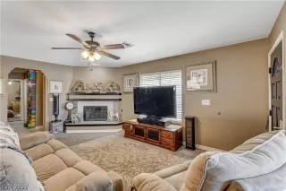 Photo #2: 2298609 Listing