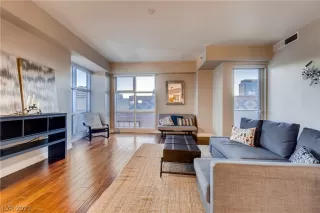 Photo #3: 2298620 Listing