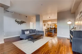 Photo #4: 2298620 Listing