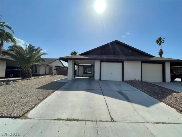 MLS: 2298622 Condo For Sale