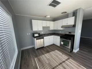 Photo #6: 2298622 Listing 