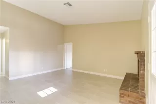 Photo #2: 2298651 Listing 