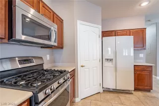 Photo #6: 2298668 Listing 