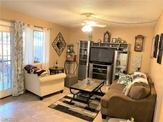 Photo #1: 2298676 Listing 