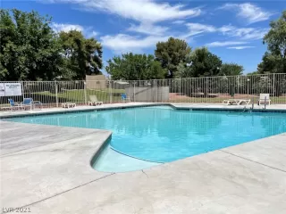 Photo #6: 2298676 Listing 