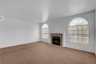 Photo #5: 2298687 Listing 