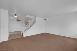 Photo #6: 2298687 Listing 