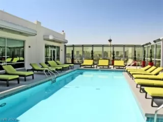 Photo #5: 2298699 Listing 