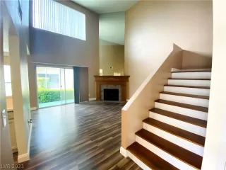 Photo #6: 2298738 Listing