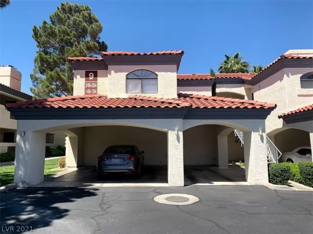 MLS: 2298763 Condo For Sale