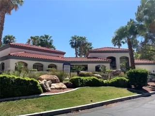 Photo #1: 2298763 Listing 