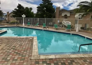 Photo #1: 2298769 Listing 