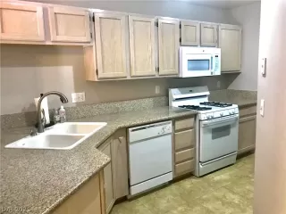 Photo #5: 2298769 Listing 