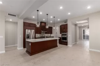 Photo #5: 2298794 Listing 