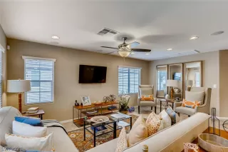 Photo #5: 2298814 Listing 