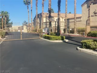 Photo #1: 2298823 Listing