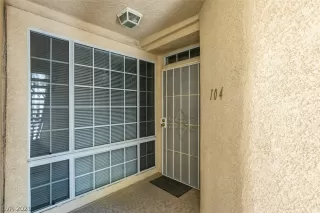 Photo #2: 2298823 Listing