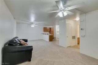 Photo #3: 2298823 Listing