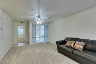 Photo #5: 2298823 Listing