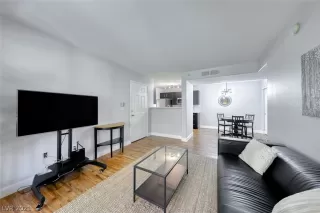 Photo #4: 2298834 Listing 