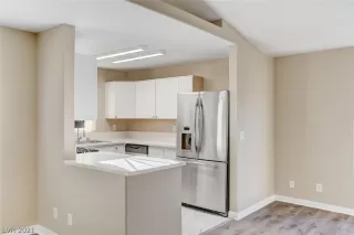 Photo #2: 2298890 Listing