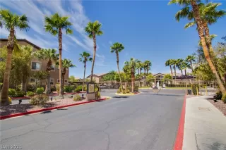 Photo #1: 2298902 Listing