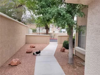 Photo #4: 2298909 Listing 