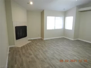 Photo #4: 2298919 Listing 