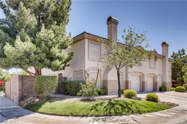 MLS: 2298927 Condo For Sale