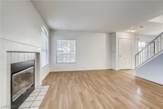 Photo #6: 2298927 Listing 