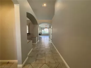 Photo #1: 2298934 Listing