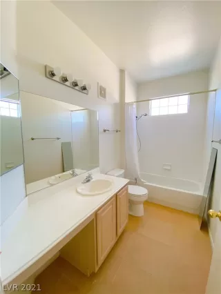 Photo #3: 2298973 Listing 