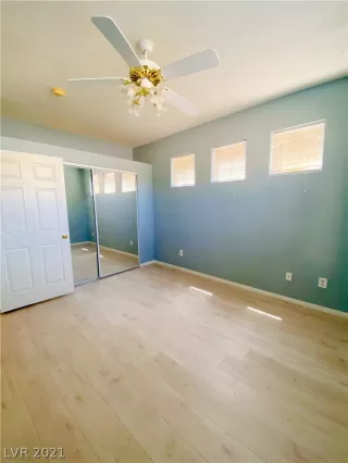 Photo #5: 2298973 Listing 