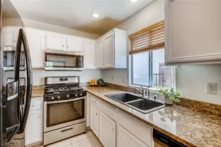 Photo #3: 2298982 Listing 