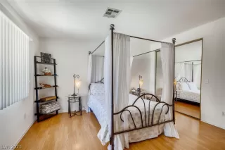 Photo #5: 2298982 Listing 