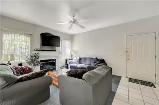 Photo #5: 2298989 Listing