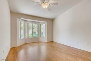 Photo #6: 2299000 Listing 