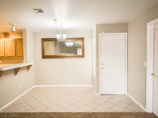 Photo #3: 2299015 Listing 