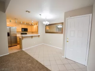 Photo #4: 2299015 Listing 