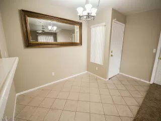 Photo #5: 2299015 Listing 