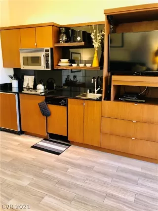 Photo #3: 2299016 Listing 