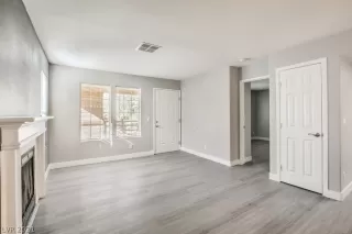 Photo #6: 2299040 Listing 