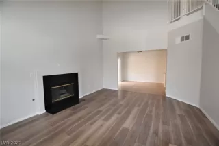 Photo #2: 2299051 Listing 