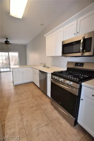 Photo #4: 2299051 Listing 